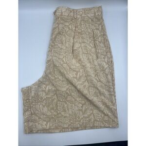 Haley Women's Beige And‎ White 7" Inseam Shorts Size 14